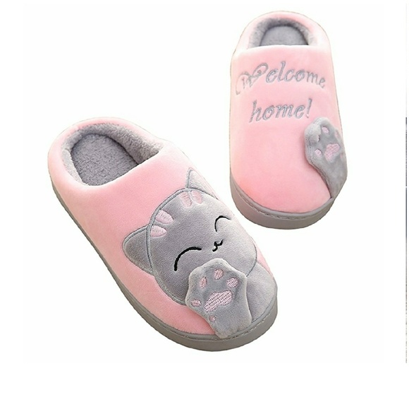 Welcome Home Kitty Kat Slippers - Picture 2 of 8